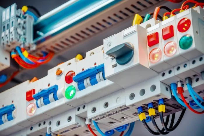 Step Ladder Control Setup Factory Penjelasan Ladder Logic: Bahasa Universal Sistem Kontrol Pabrik – Ubest ...