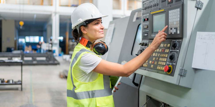 Maximize Efficiency with VFDs in Industrial Automation 